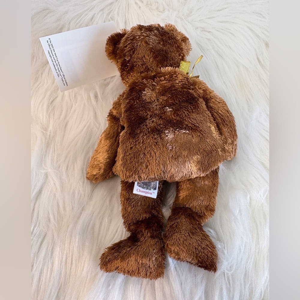 Ty(38)Champion Brown Collectible Bear with Badge - Picture 7 of 7